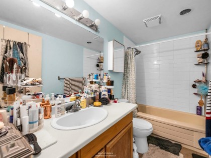 Photo 13 at 1330 W 7th Avenue, Vancouver West