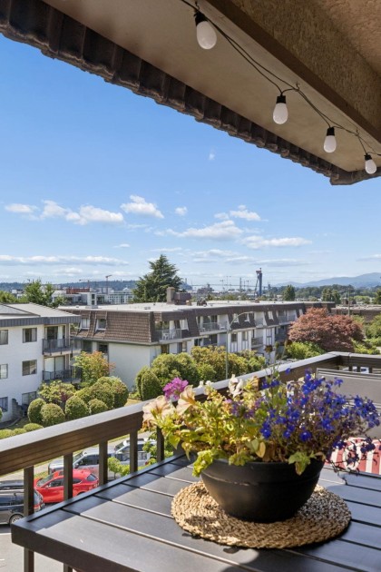 Photo 18 at 304 - 252 W 2nd Street, Lower Lonsdale, North Vancouver