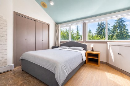 Photo 10 at 3870 W 17th Avenue, Dunbar, Vancouver West