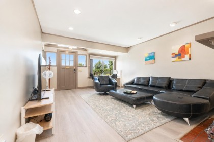 Photo 4 at 3870 W 17th Avenue, Dunbar, Vancouver West