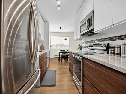 Photo 12 at 330 - 1844 W 7th Avenue, Kitsilano, Vancouver West