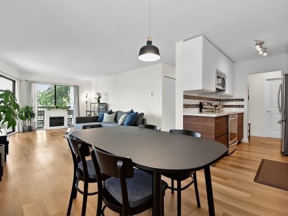 Photo 7 at 330 - 1844 W 7th Avenue, Kitsilano, Vancouver West