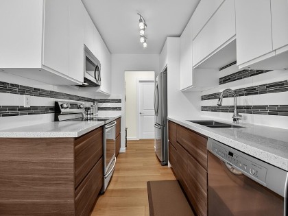Photo 5 at 330 - 1844 W 7th Avenue, Kitsilano, Vancouver West