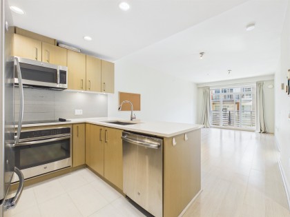 Photo 4 at 605 - 5981 Gray Avenue, University VW, Vancouver West