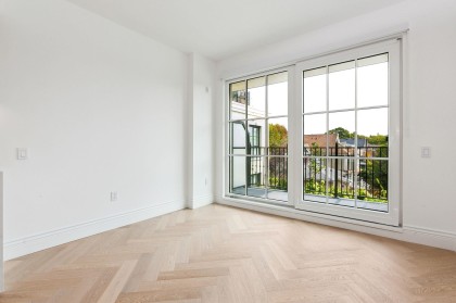 Photo 4 at 303 - 2096 W 47th Avenue, Kerrisdale, Vancouver West