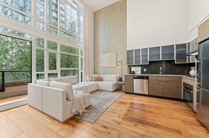 Photo 3 at 403 - 988 Richards Street, Vancouver West
