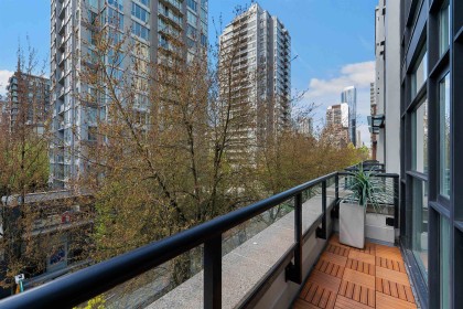 Photo 25 at 403 - 988 Richards Street, Vancouver West