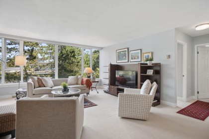 Photo 7 at 402 - 5425 Yew Street, Kerrisdale, Vancouver West