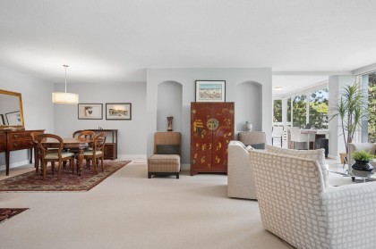 Photo 8 at 402 - 5425 Yew Street, Kerrisdale, Vancouver West