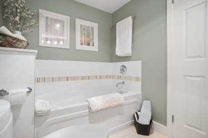 Photo 21 at 402 - 5425 Yew Street, Kerrisdale, Vancouver West