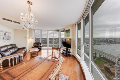 Photo 7 at 2705 - 918 Cooperage Way, Yaletown, Vancouver West