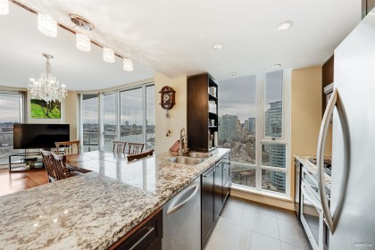 Photo 10 at 2705 - 918 Cooperage Way, Yaletown, Vancouver West