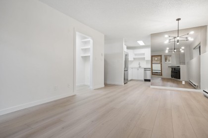 Photo 18 at 3 - 3250 W 4th Avenue, Kitsilano, Vancouver West