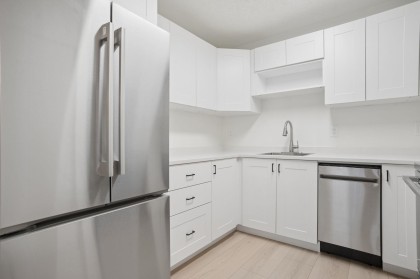 Photo 4 at 3 - 3250 W 4th Avenue, Kitsilano, Vancouver West