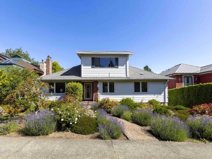 Photo 2 at 4355 W 3rd Avenue, Point Grey, Vancouver West