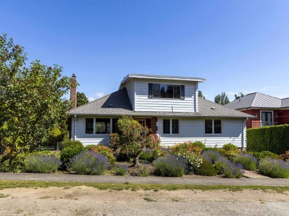 Photo 4 at 4355 W 3rd Avenue, Point Grey, Vancouver West