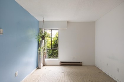 Photo 8 at 203 - 3680 W 7th Avenue, Kitsilano, Vancouver West