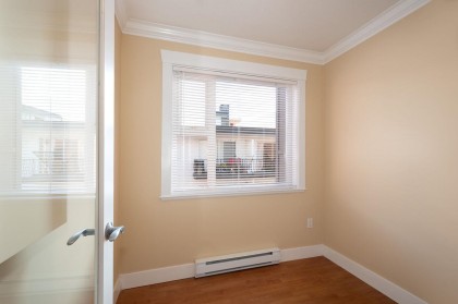 Photo 5 at 304 - 152 E 12th Street, North Vancouver