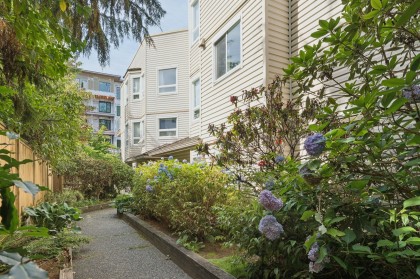 Photo 16 at 304 - 827 W 16th Street, Mosquito Creek, North Vancouver
