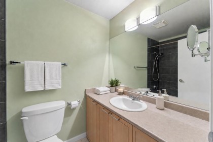Photo 9 at 304 - 827 W 16th Street, Mosquito Creek, North Vancouver