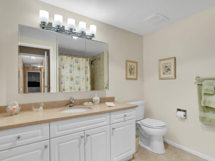 Photo 17 at 206 - 2140 Briar Avenue, Vancouver West