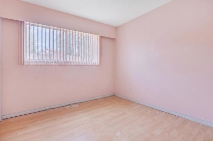Photo 9 at 3099 Dryden Way, Lynn Valley, North Vancouver