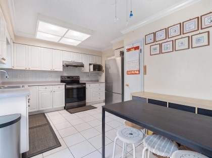 Photo 4 at 3099 Dryden Way, Lynn Valley, North Vancouver