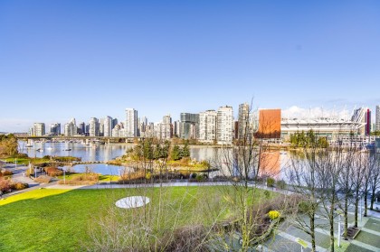Photo 9 at 504 - 181 Athletes Way, False Creek, Vancouver West