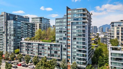 Photo 1 at 523 - 159 W 2nd Avenue, False Creek, Vancouver West