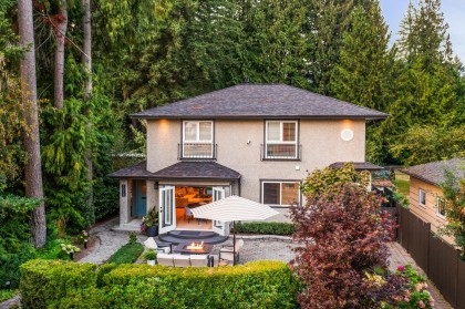 Photo 4 at 1018 W 19th Street, Pemberton Heights, North Vancouver