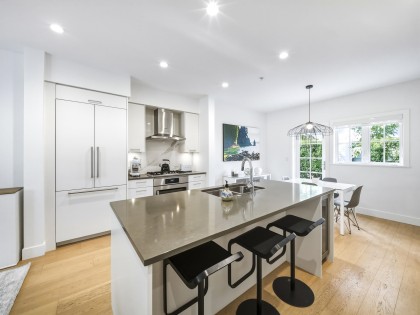 Photo 7 at 14 - 1133 Ridgewood Drive, Edgemont, North Vancouver