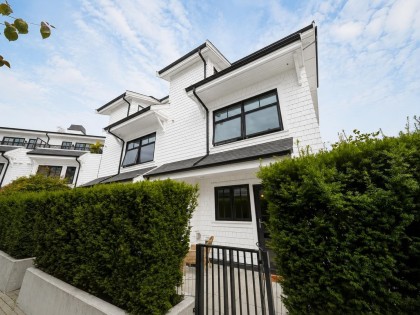Photo 37 at 14 - 1133 Ridgewood Drive, Edgemont, North Vancouver
