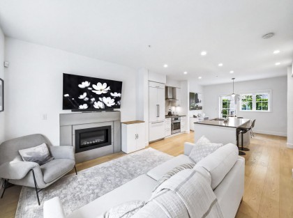 Photo 4 at 14 - 1133 Ridgewood Drive, Edgemont, North Vancouver