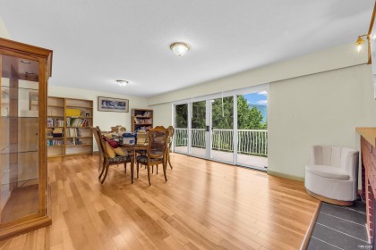 Photo 2 at 568 St. Giles Road, Glenmore, West Vancouver