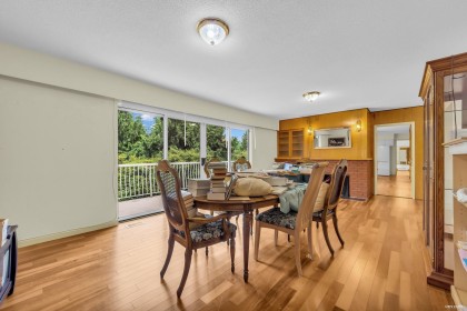 Photo 3 at 568 St. Giles Road, Glenmore, West Vancouver