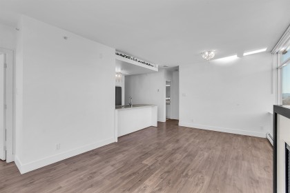 Photo 10 at 802 - 158 W 13th Street, Central Lonsdale, North Vancouver
