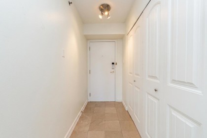 Photo 6 at 1304 - 283 Davie Street, Yaletown, Vancouver West