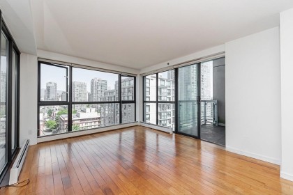 Photo 15 at 1304 - 283 Davie Street, Yaletown, Vancouver West