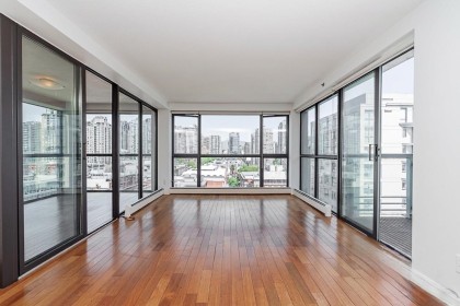 Photo 11 at 1304 - 283 Davie Street, Yaletown, Vancouver West
