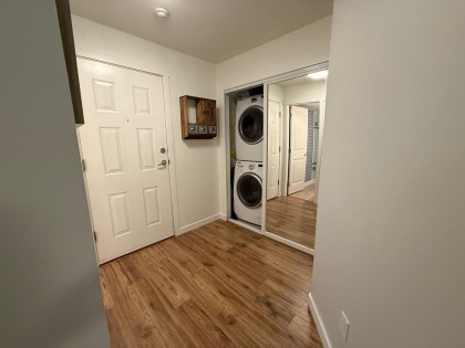 Photo 5 at 102 - 3008 Willow Street, Fairview VW, Vancouver West