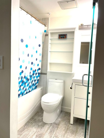 Photo 14 at 102 - 3008 Willow Street, Fairview VW, Vancouver West