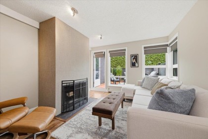 Photo 3 at 107 - 2455 York Avenue, Kitsilano, Vancouver West
