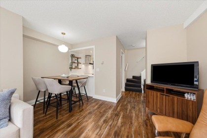 Photo 8 at 107 - 2455 York Avenue, Kitsilano, Vancouver West