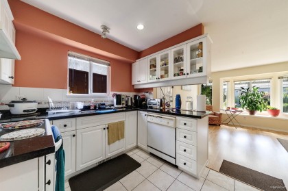 Photo 9 at 215 W 18th Street, Central Lonsdale, North Vancouver