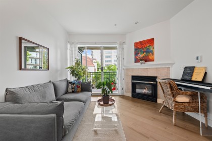 Photo 13 at 304 - 1928 Nelson Street, Vancouver West