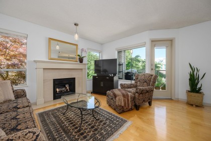 Photo 3 at 212 - 910 W 8th Avenue, Fairview VW, Vancouver West
