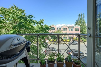 Photo 15 at 212 - 910 W 8th Avenue, Fairview VW, Vancouver West