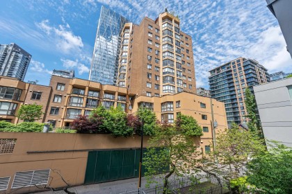 Photo 26 at 303 - 1133 Homer Street, Yaletown, Vancouver West