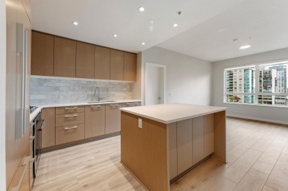 Photo 12 at 602 - 110 E 17th Street, Central Lonsdale, North Vancouver