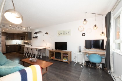Photo 6 at 207 - 1990 W 6th Avenue, Kitsilano, Vancouver West